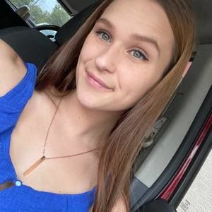 Meet your Posher, Alexandra